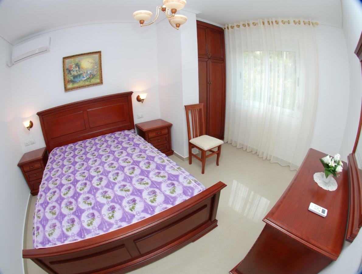 Erti'S Apartments Саранда Экстерьер фото